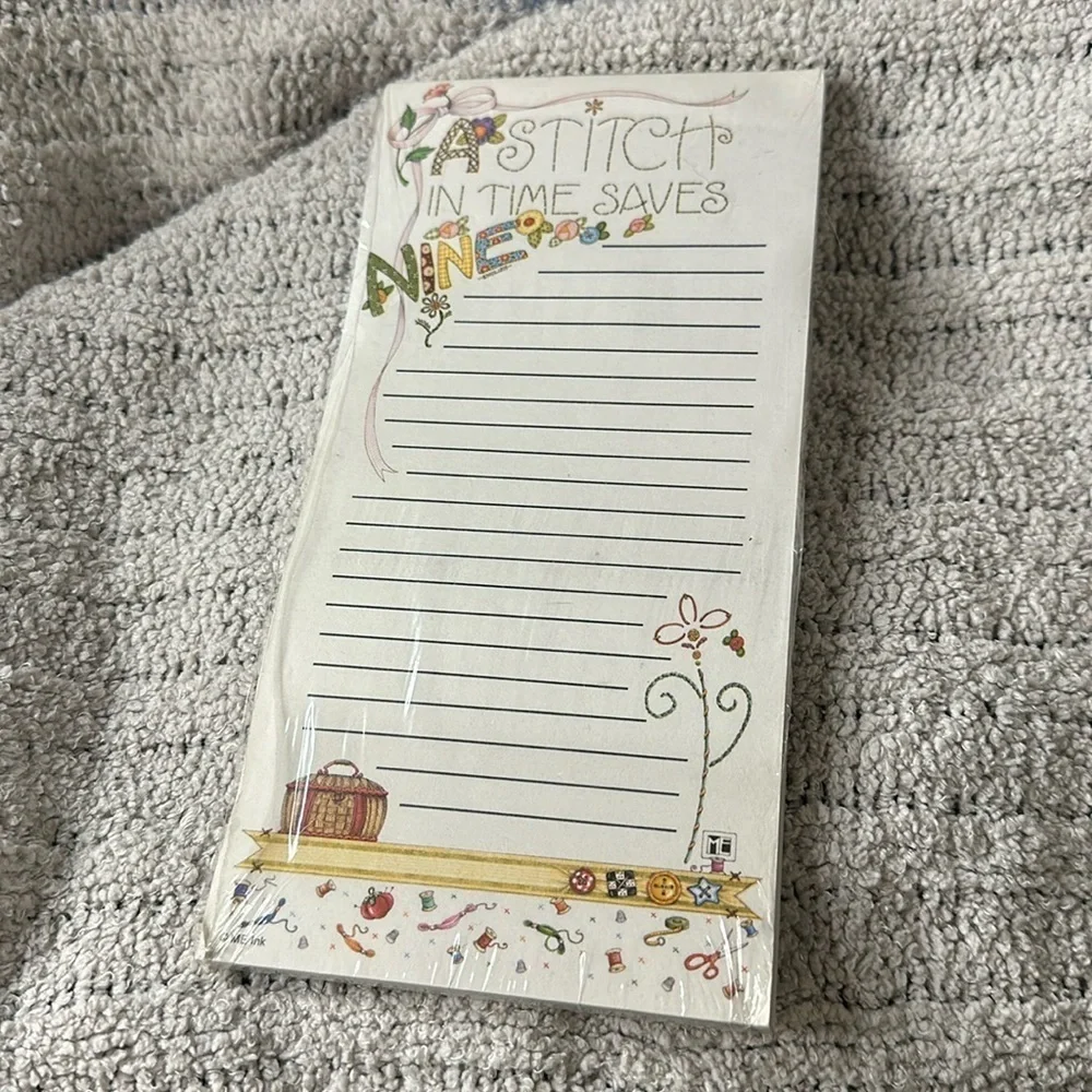 NIP Mary Engelbreit Magnetic Note pad- “A Stitch in Time Saves Nine” Lined